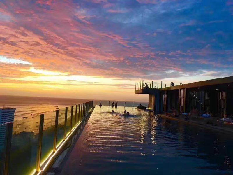 The Base Central Pattaya Exteriér fotografie